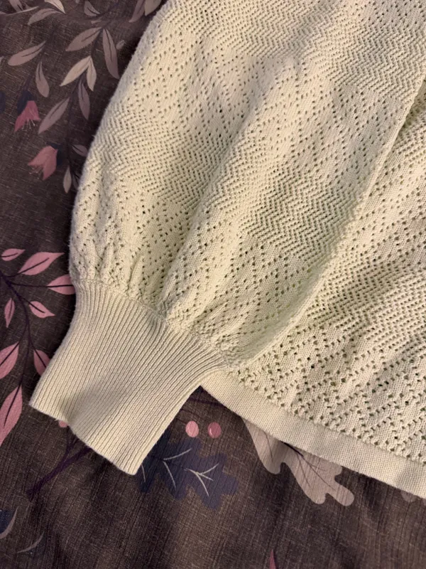 Ryegrass light green lightweight sweater Size L - Image 3