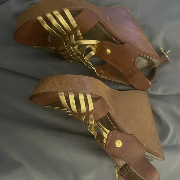 Brash Tan and Gold Women's Sandals - Image 4