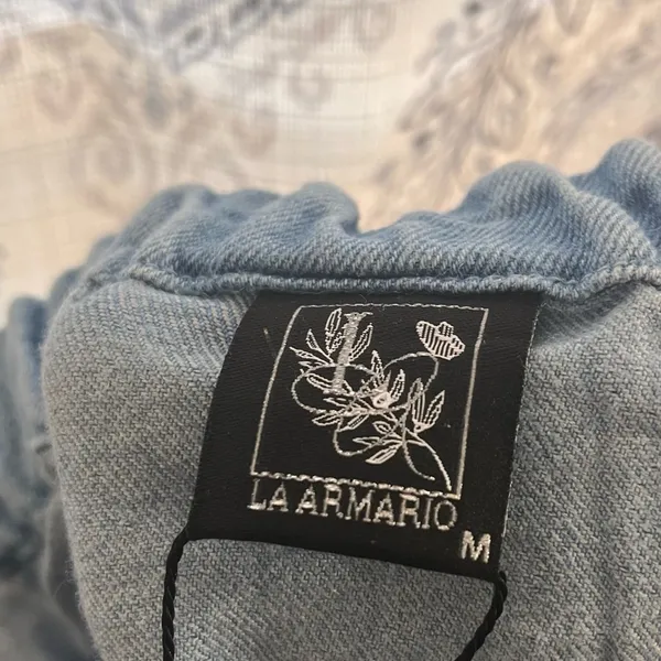 La Armario Denim Crop Top Size‎ Medium - Image 5