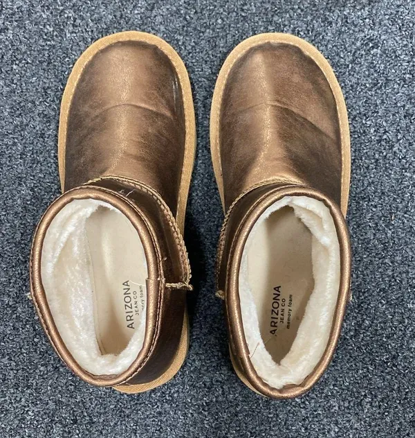 Arizona Jeans bronze brown foil mini ugg boots ankle shearling lined 7.5 - Image 3
