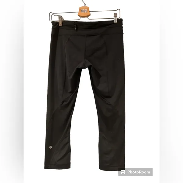 Lululemon Inspire Crop II *Luxtreme in Black size 8 - Image 3