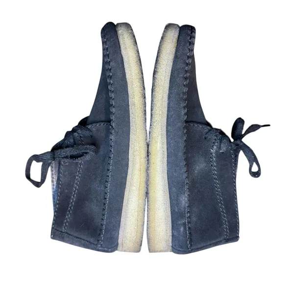 Clarks Boots Womens Size 9.5 Gray Suede Originals Chukka Crepe Ankle‎ Boots - Image 6