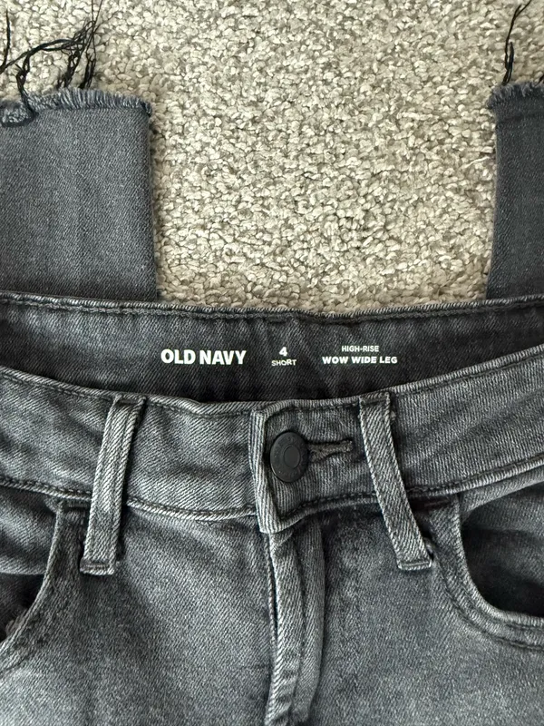 Old Navy Jeans - Image 3