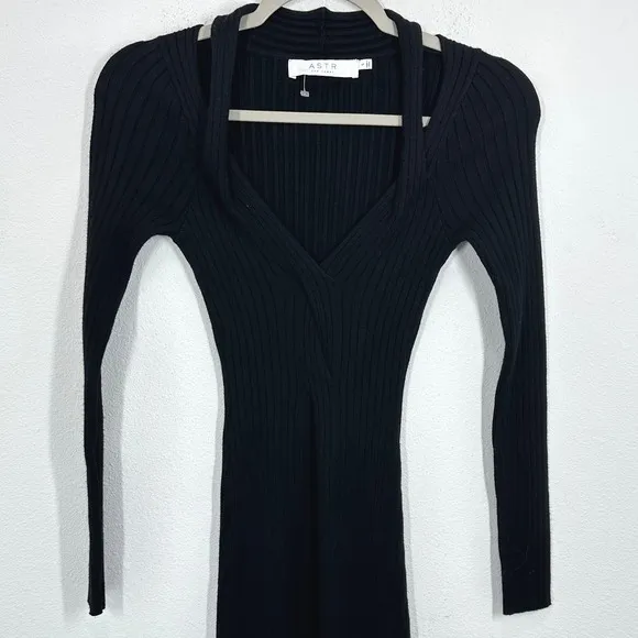 ASTR The Label Black Ribbed Knit‎ Deep V Neck Plunge Midi Dress Size S Bodycon - Image 9