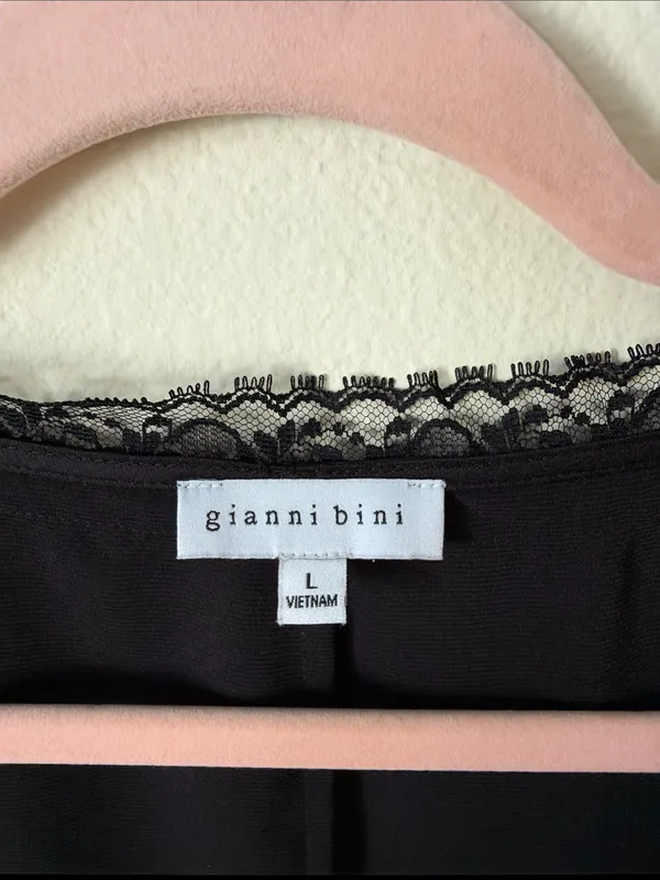Gianni bini black satin goth lace square neck tie front top blouse L - Image 4