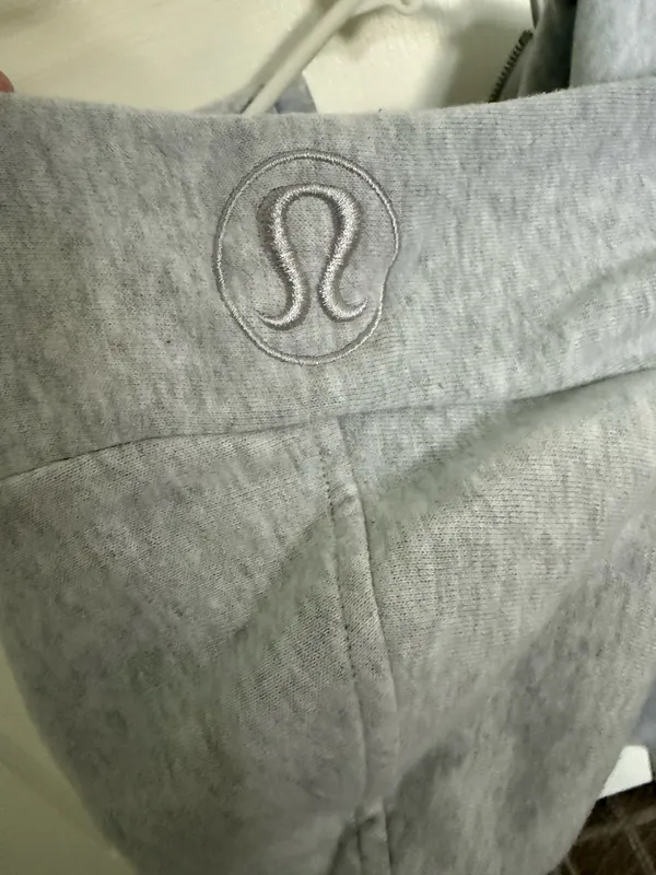 Lululemon Scuba Hoodie XS/S - Image 3