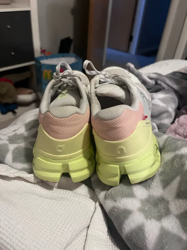 Women’s On Cloud Cloud Shoes - Image 2