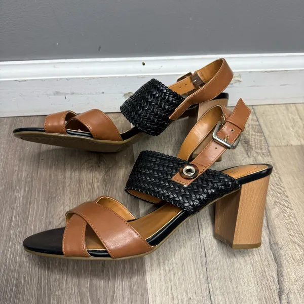 Bandolino Two-Tone Brown and Black Woven Strap Sandals - Image 2