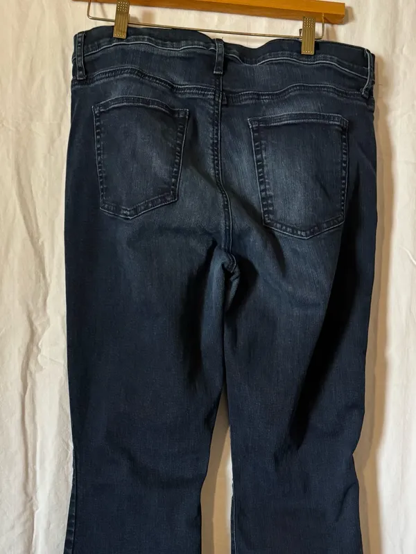 Gap 1969 Slim Flare Jeans – Women’s 32R – Blue Black - Image 2