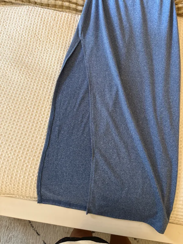 Bodycon midi dress with back cutout Blue - Image 3