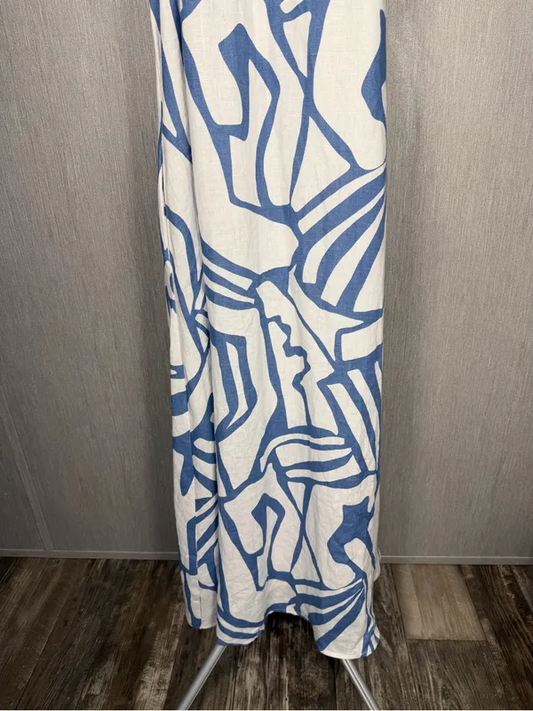 Banana Republic Blue and White Printed Halter Midi Dress - Image 4