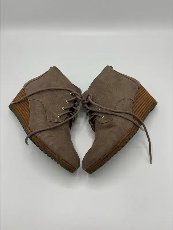 Dr. Scholl’s Taupe Lace-Up Wedge Ankle Booties 8.5 - Image 4