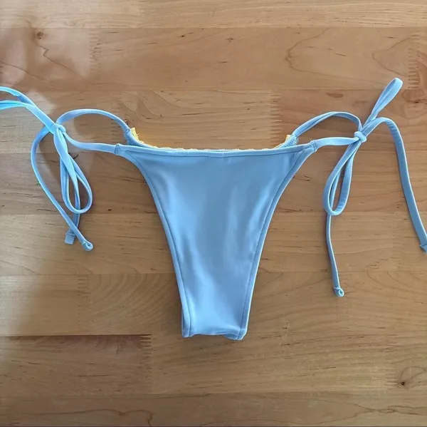 VS PINK blue yellow lace bikini bottoms - Image 4