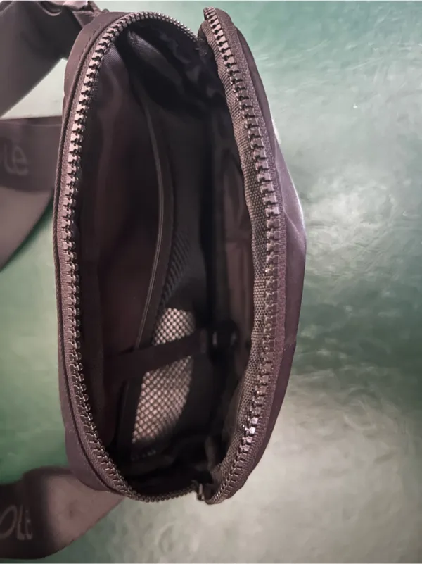 Lole Jamie belt bag black - Image 4