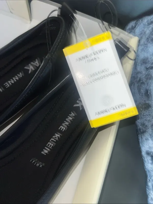 Anne Klein Black Pointed-Toe Flats with Chain Accent Flex Sz 8 NEW - Image 3