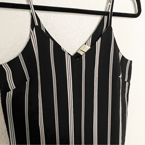 Japna Black And White Stripes Tank Top Size L - Image 5
