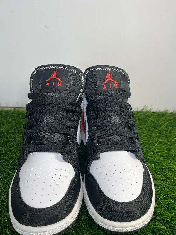 Nike Jordan Air Jordan 1 Mid Chile Red White Black GS Youth Size 4.5Y /Women size 6 BQ6931-100 - Image 3