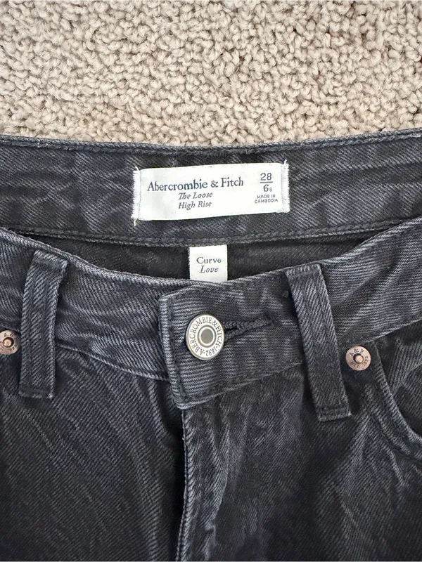 Abercrombie Curve Love “The Loose” High Rise Jeans 6short - Image 5