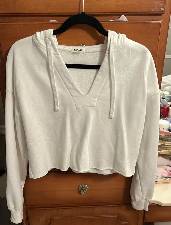 Garage Cropped Hoodie - Image 3