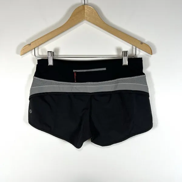 Lululemon Shorts Women 4‎ Black Gray Speed Up Reflective Short Swift Fabric Run - Image 4