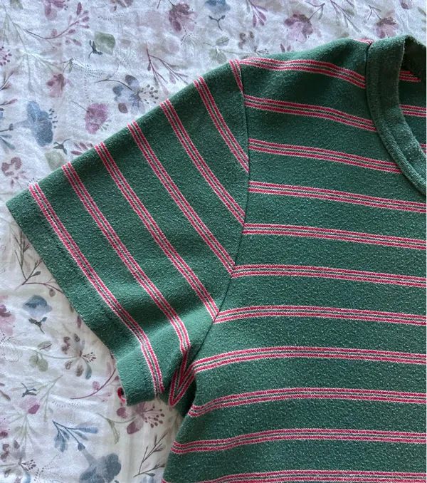 Red & Green Striped Crop Tee Size M - Image 3