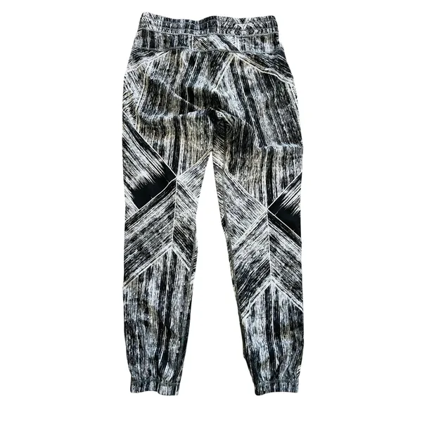 Lululemon Jet Crop Full-On Luon Heat Wave White‎ Black Jogger Pants 4 - Image 3
