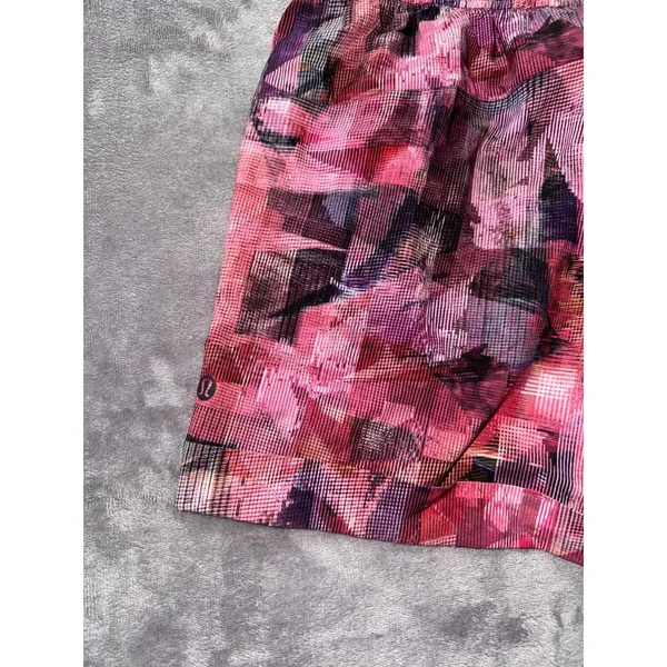 LULULEMON Spring‎ Break Away Breakaway Shorts II  Size 4 - Image 5