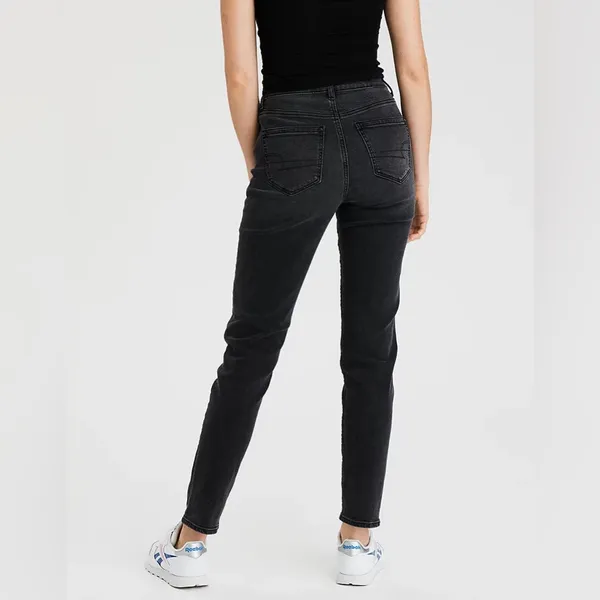 American Eagle Stretch Mom Jean in Black Size 4 Regular - Image 2