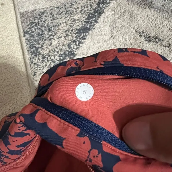 Lululemon‎ Run Times Short II Sz 6 - Image 13