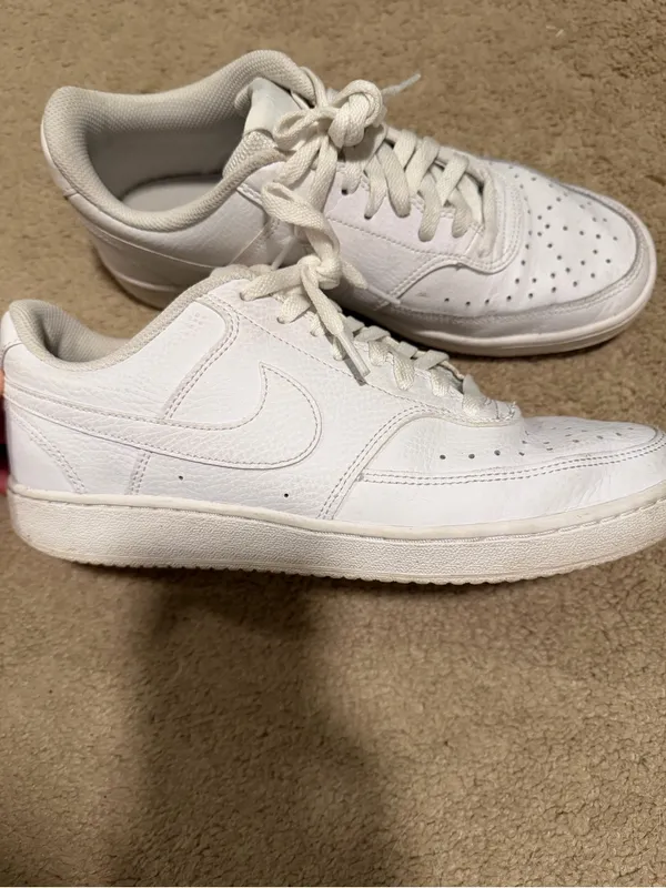 Nike White Low-Top Sneakers - Image 2