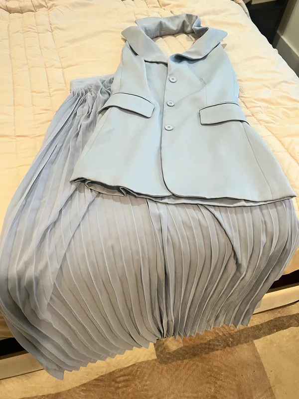 Sleeveless Light Blue Pleated Maxi Skirt - Image 6