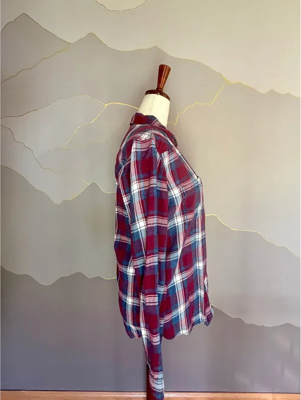 American Eagle Boyfriend Fit Plaid Flannel Shirt M Pearl Snap Red Blue Western - Image 3