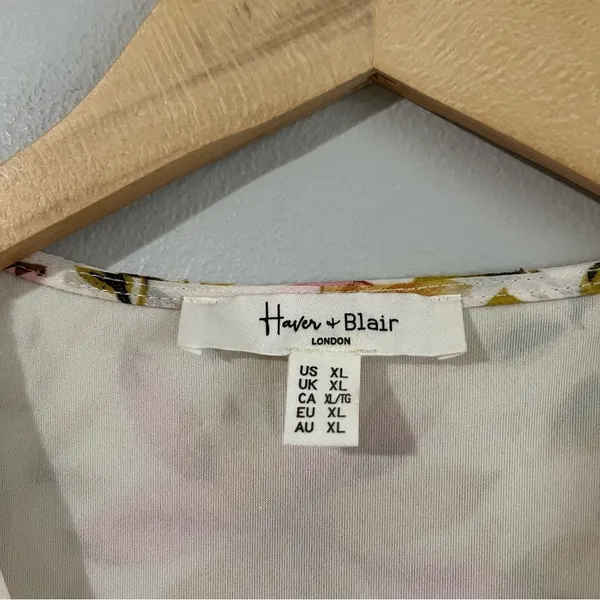 Haver + Blair Floral Smocked Blouse XL Gold Thread Boho Flutter Sleeve Top - Image 2