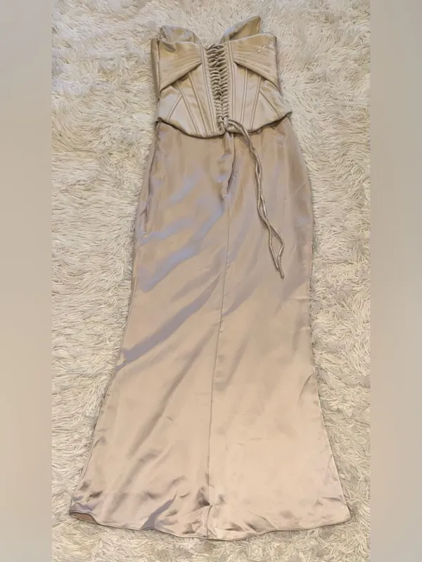 NEW HOUSE OF CB Eve Satin Strapless Corset cream Gown Sz M - Image 6