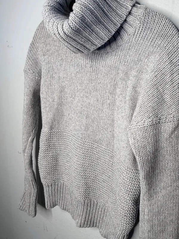 Gap Wool Blend Turtleneck Sweater - Image 3