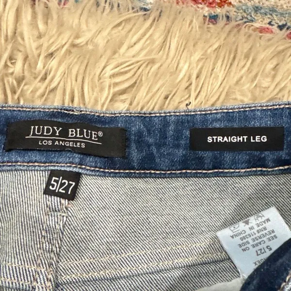Judy Blue embroidered rainbow straight fit jeans size 5/27 - Image 3