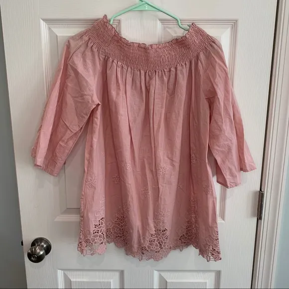 3/$25 - NWT MTS pink‎ off the shoulder flowy top - Image 3