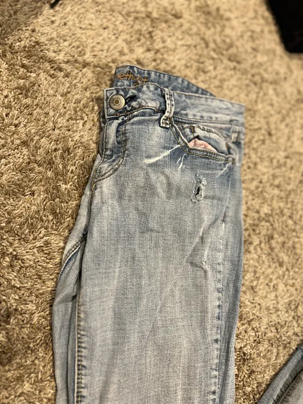 Light Wash Bootcut Jeans - Image 2