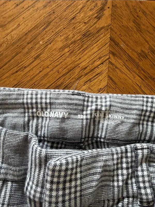 Old Navy Pixie Pants - Image 3