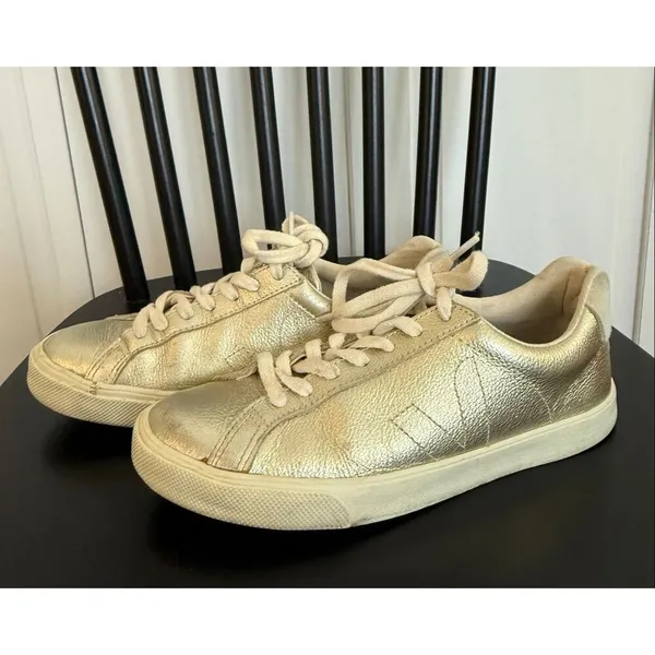 Veja esplar gold leather fashion sneaker size 6 - Image 3