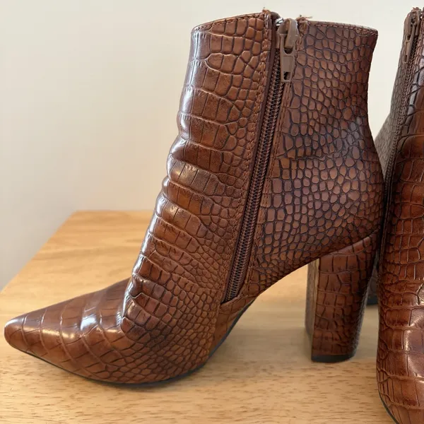 Bamboo Crocodile Embossed Brown Ankle Boots Bellflower 7 Block Heel‎ Booties - Image 7