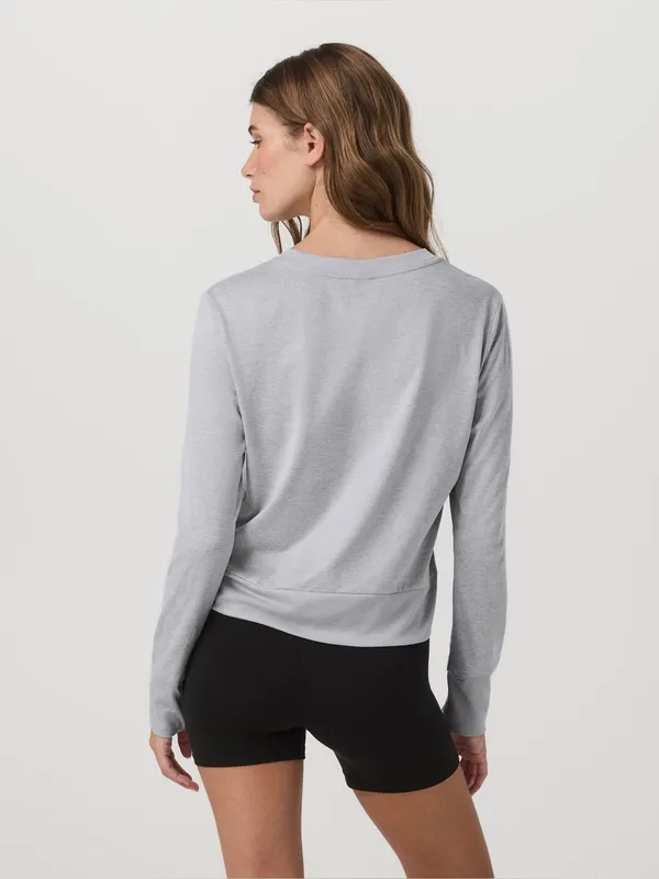 Vuori Women’s Daydream Crew Shirt Longsleeve in Light Heather Grey S - Image 2