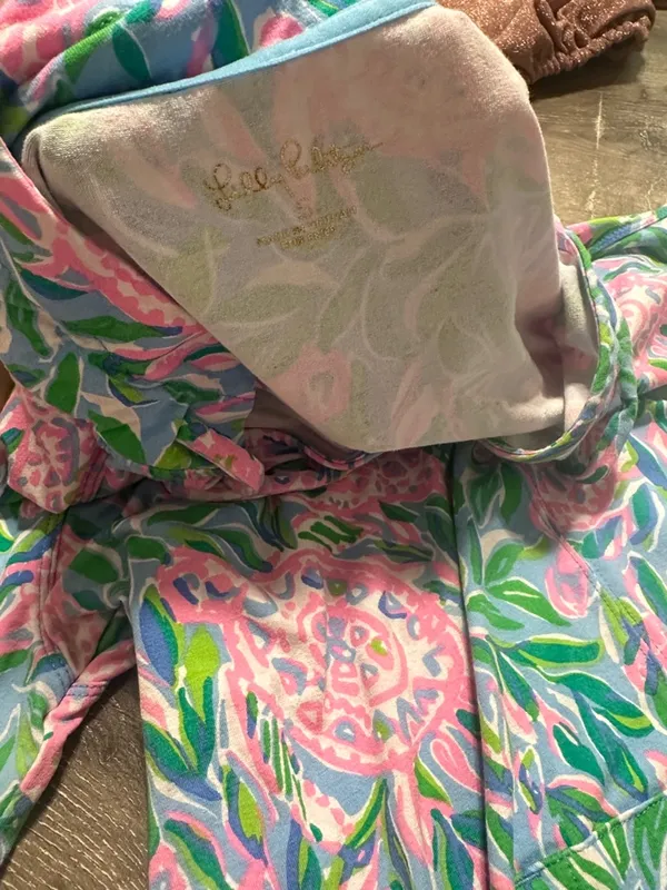 Lilly Pulitzer UPF 50+ Cassi Popover French Blue Turtley in‎ Love size small - Image 4