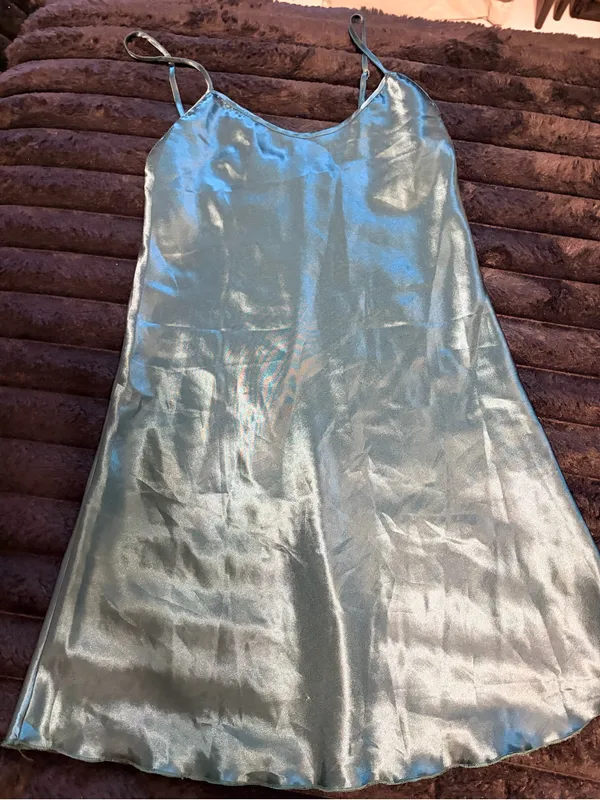 Emerald Green Satin Dress - Image 2