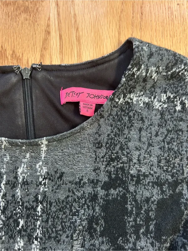 Betsey Johnson Gray Black Abstract Plaid Knit Skater Dress Womens Size 8 - Image 5