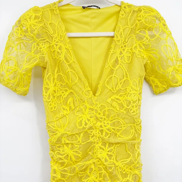 Zara Womens Blogger Fave Yellow Floral Lace‎ Ruched V-Neck Bodycon Midi Dress S - Image 4