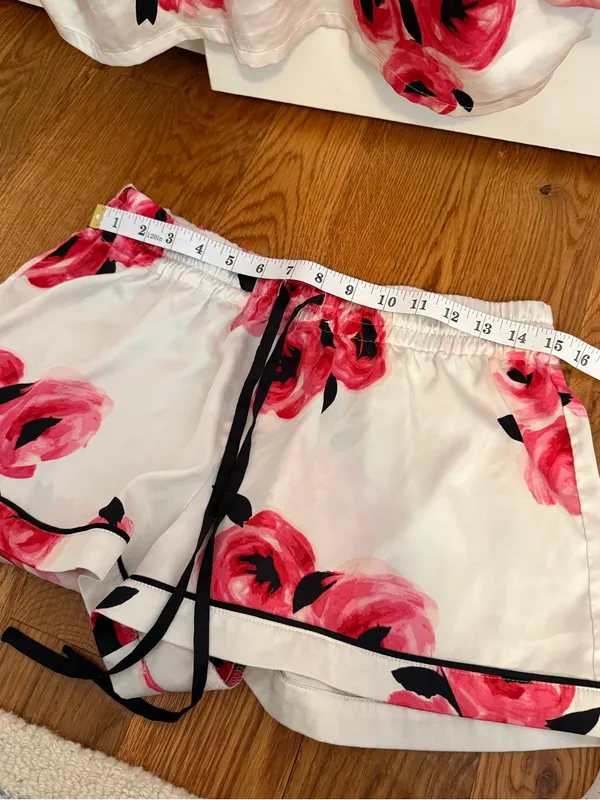 Kate Spade Roses Satin Pajama Set Long Sleeve Top and Shorts Size Large - Image 9