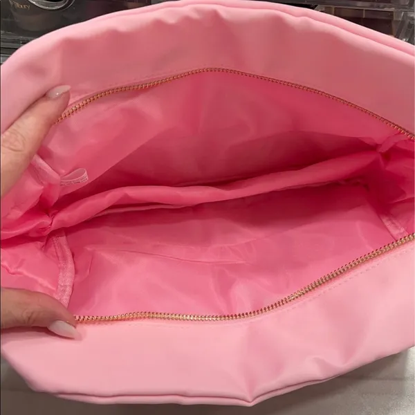 Inspired stoney clover large pouch - Image 2