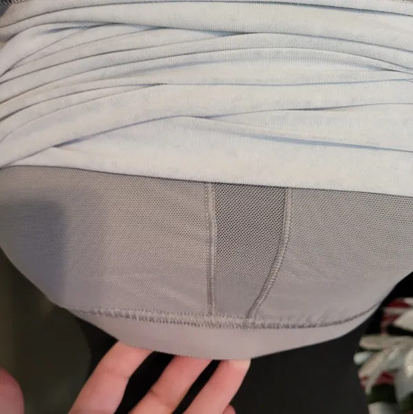 Lululemon tank top - Image 5