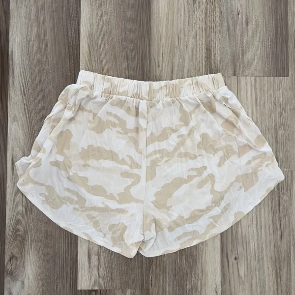 Old Navy Women’s Dream Petal Camo Print Lounge Shorts – Size XS - Image 6